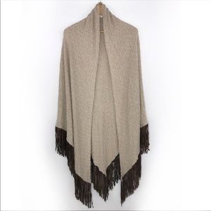 ‼️HOST PICK‼️NWOT Tylie knit shawl